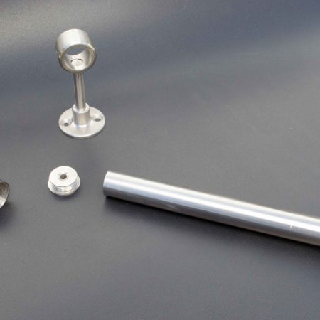 Tubo y Soportes Closet Inox.