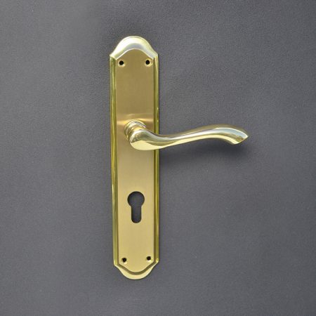 765 PS Manija de Latón