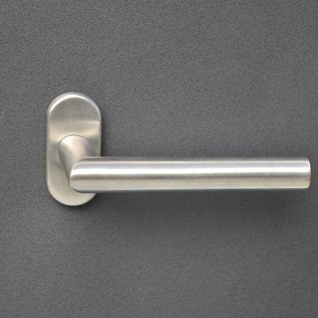Manija Tipo Roseta Oval RVI-503 Inox.